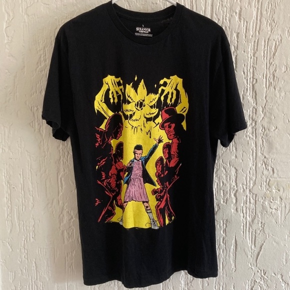 Stranger Things Short Sleeve T-Shirt Size Large - Picture 4 of 4